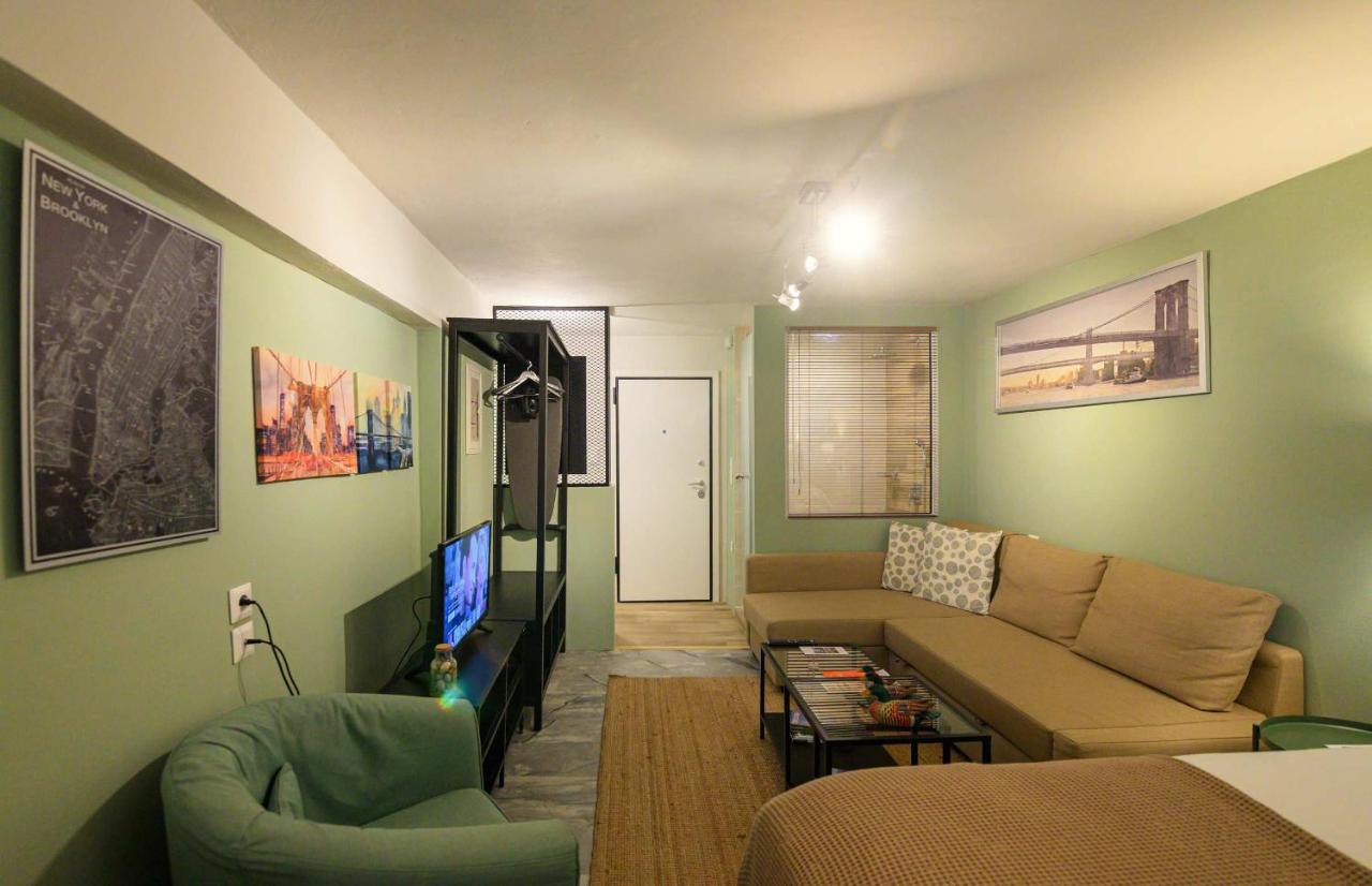 Pol'S Studio, Kalamata Mediterranean Apartments Екстер'єр фото