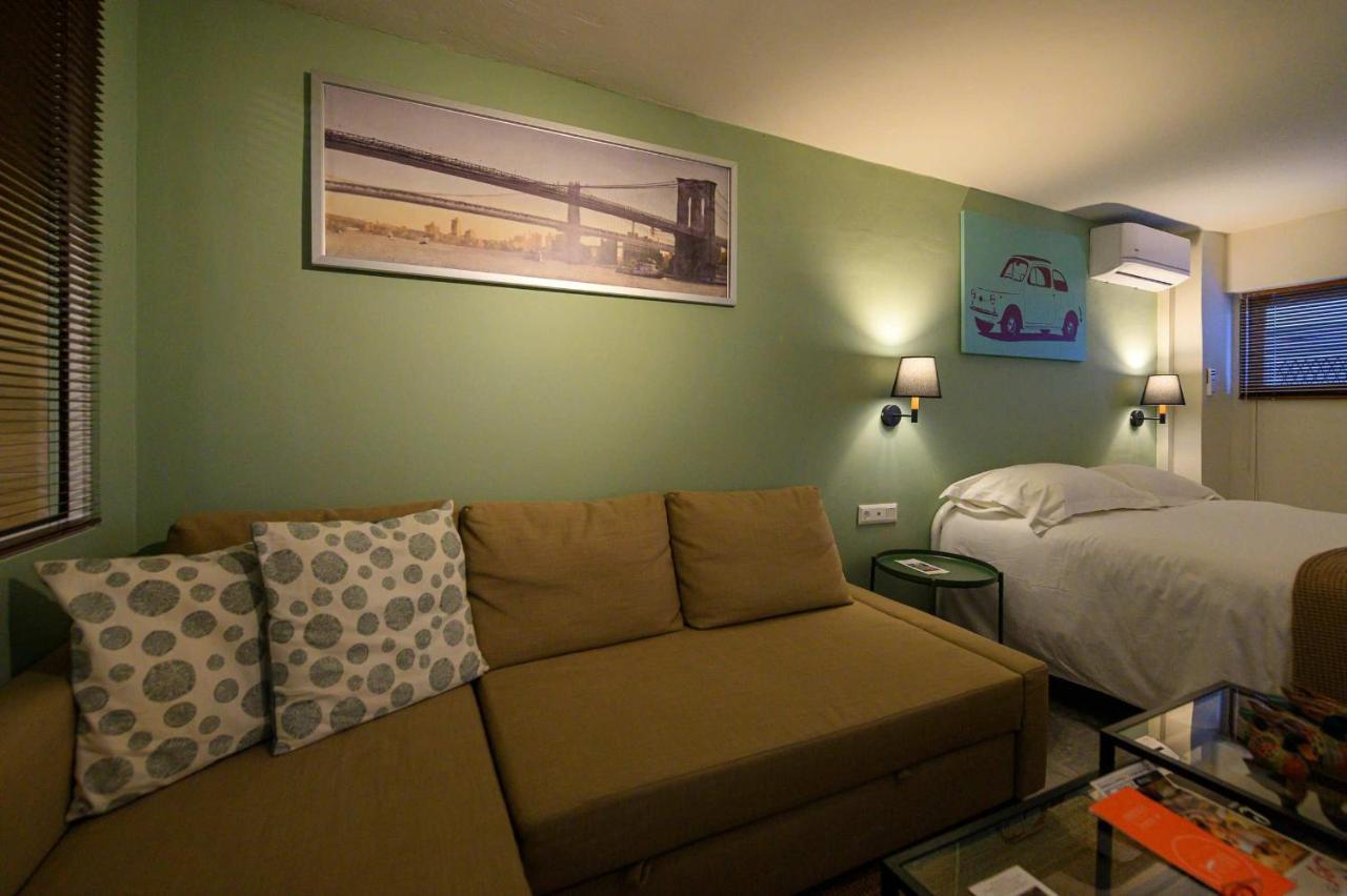 Pol'S Studio, Kalamata Mediterranean Apartments Екстер'єр фото