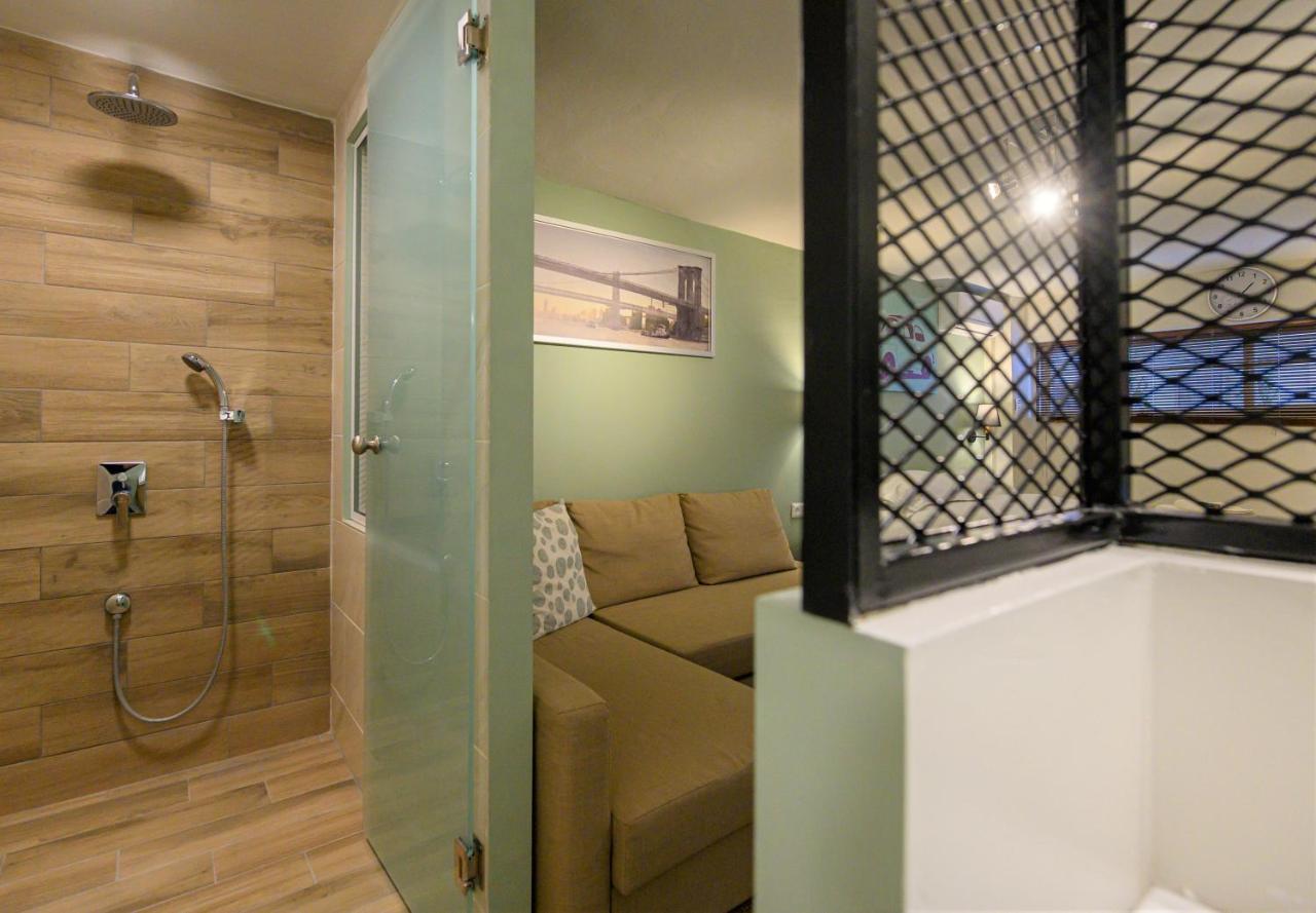 Pol'S Studio, Kalamata Mediterranean Apartments Екстер'єр фото