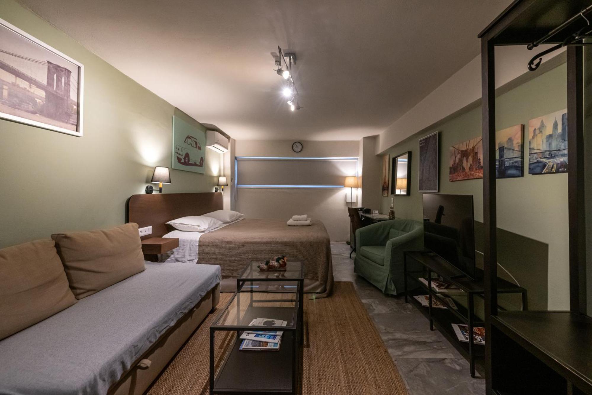 Pol'S Studio, Kalamata Mediterranean Apartments Екстер'єр фото